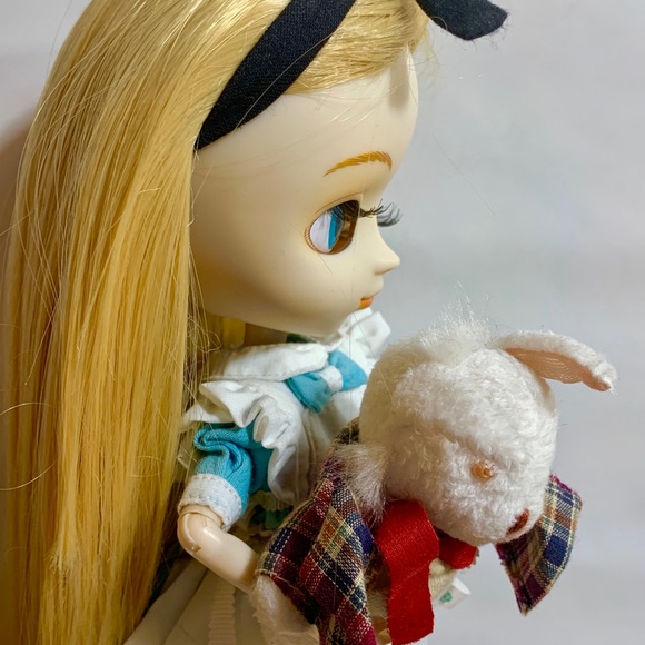 Pullip: Regeneration Fantastic Alice 2012 - Picture 4 of 6